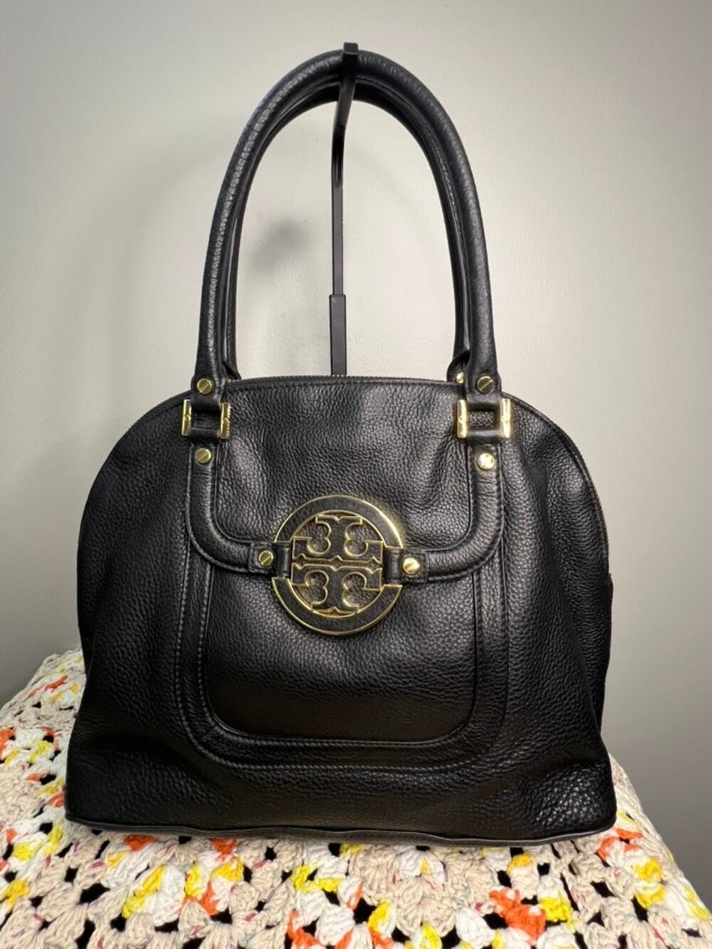 Tory Burch Amanda Black Pebbled Leather Satchel Tote Shoulder Bag Gold Logo